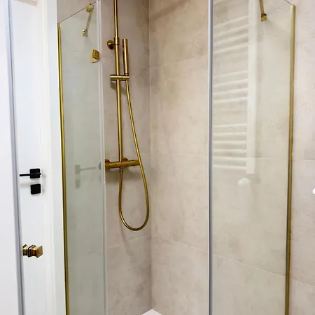 Potockiego Z Prywatnym Parkingiem *